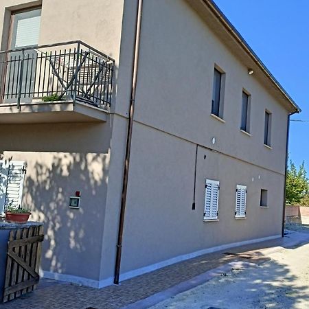 Marco - Camere Con Bagno Privato Vicino Al Centro โฟลีโญ ภายนอก รูปภาพ