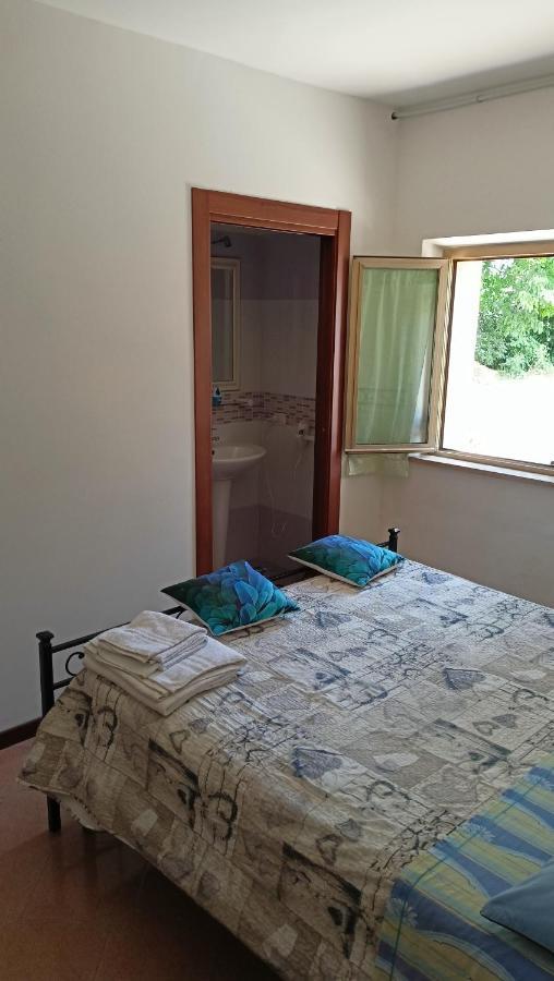 Marco - Camere Con Bagno Privato Vicino Al Centro โฟลีโญ ภายนอก รูปภาพ